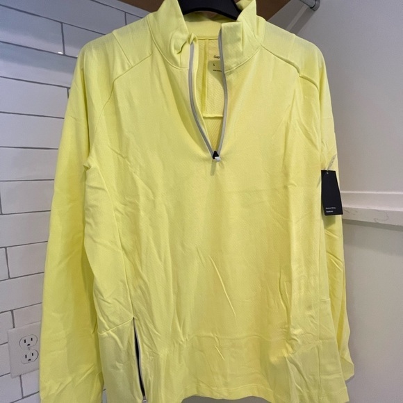 NWT!! GAP. Men’s Activewear. Gapfit Half-Zip Pullover Shirt. - Picture 3 of 9